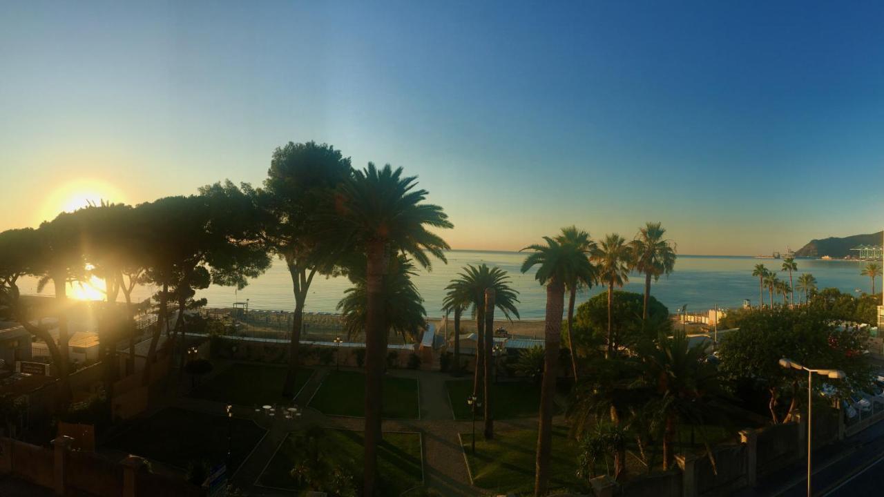 La Spagnuola - Villa Cinquecentesca Sul Mare Con Parco Privato ซาโวนา ภายนอก รูปภาพ